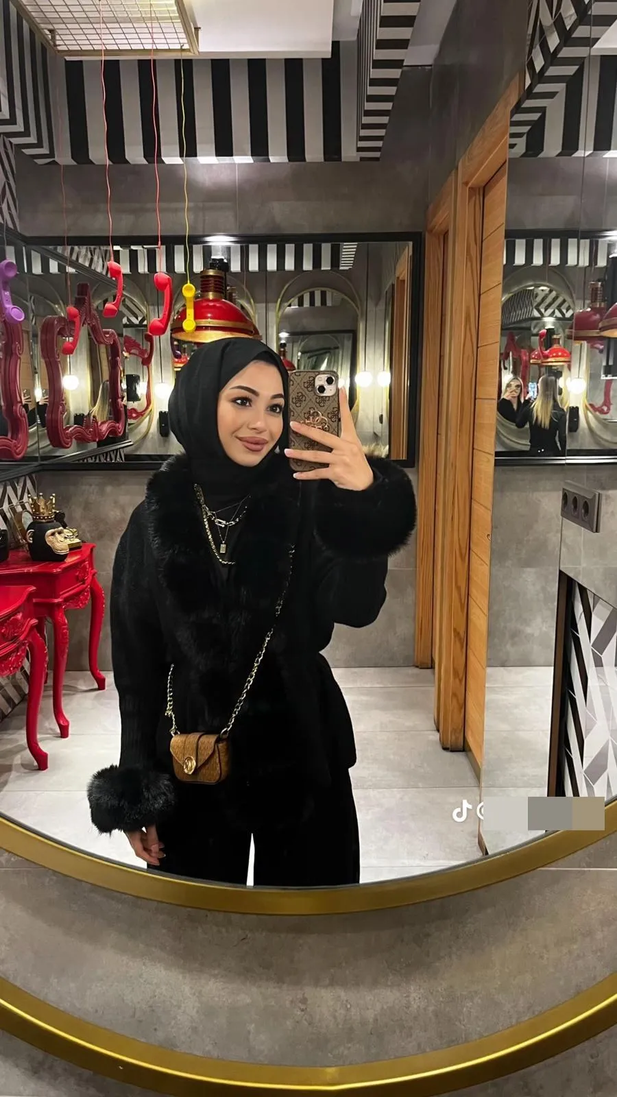 Türbanlı Escort Pelin - 3